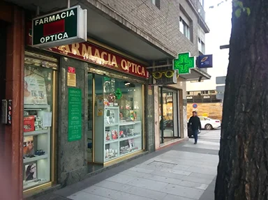 opticaconstituciongranada_optica_portada